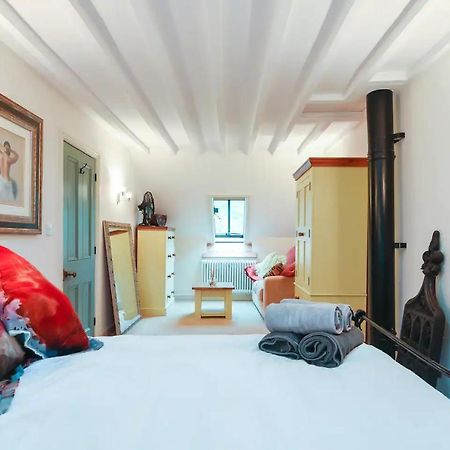 Converted Chapel, Stunning Sea & Mountain Views! Penmaenmawr Екстер'єр фото