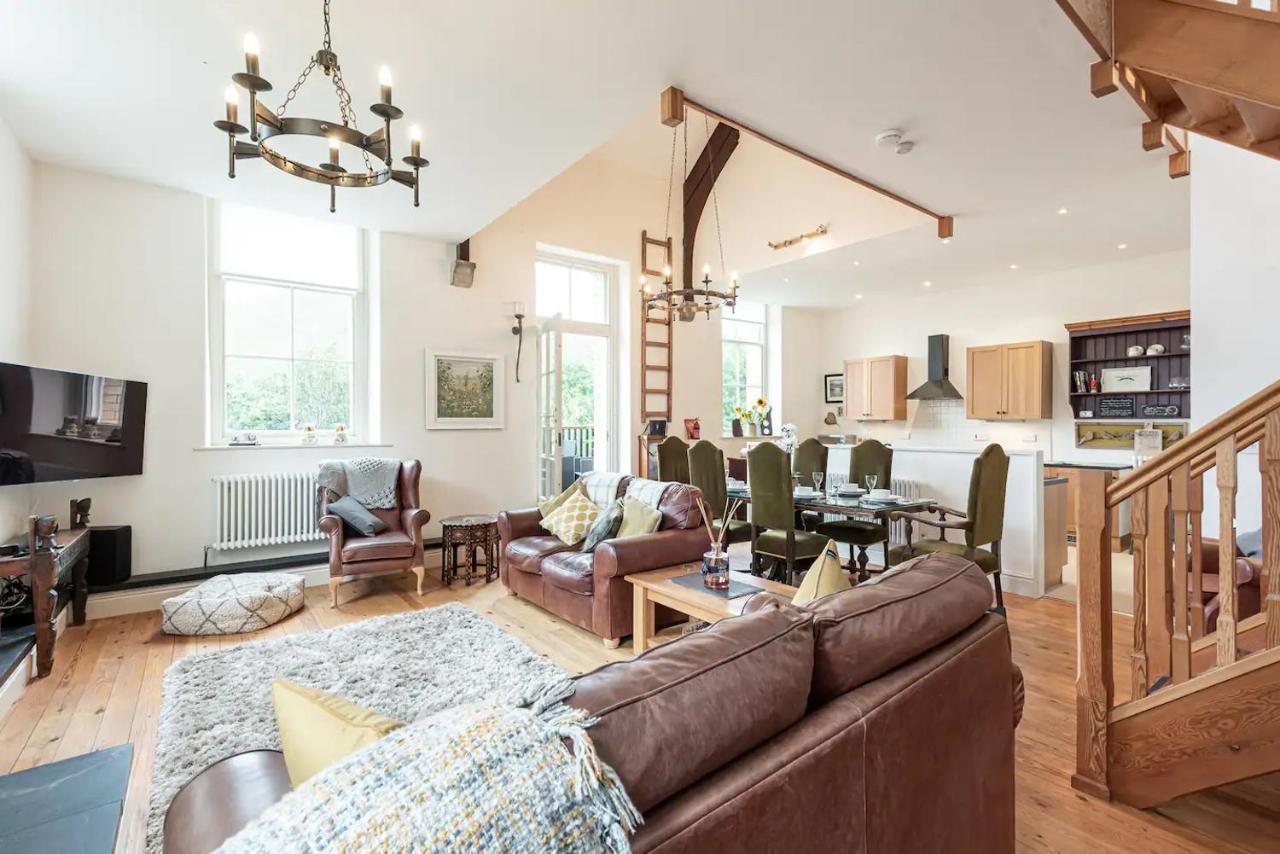 Converted Chapel, Stunning Sea & Mountain Views! Penmaenmawr Екстер'єр фото