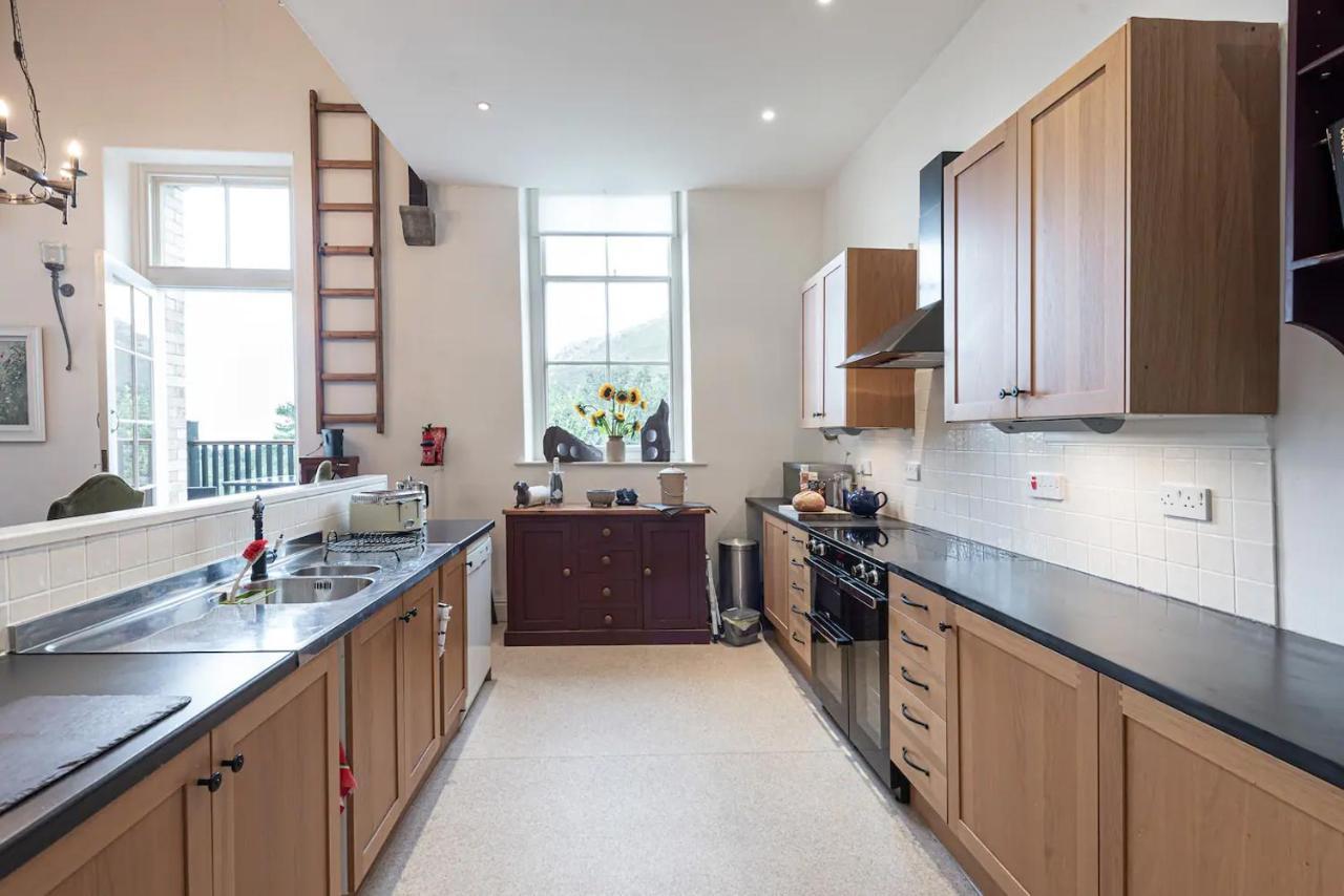 Converted Chapel, Stunning Sea & Mountain Views! Penmaenmawr Екстер'єр фото