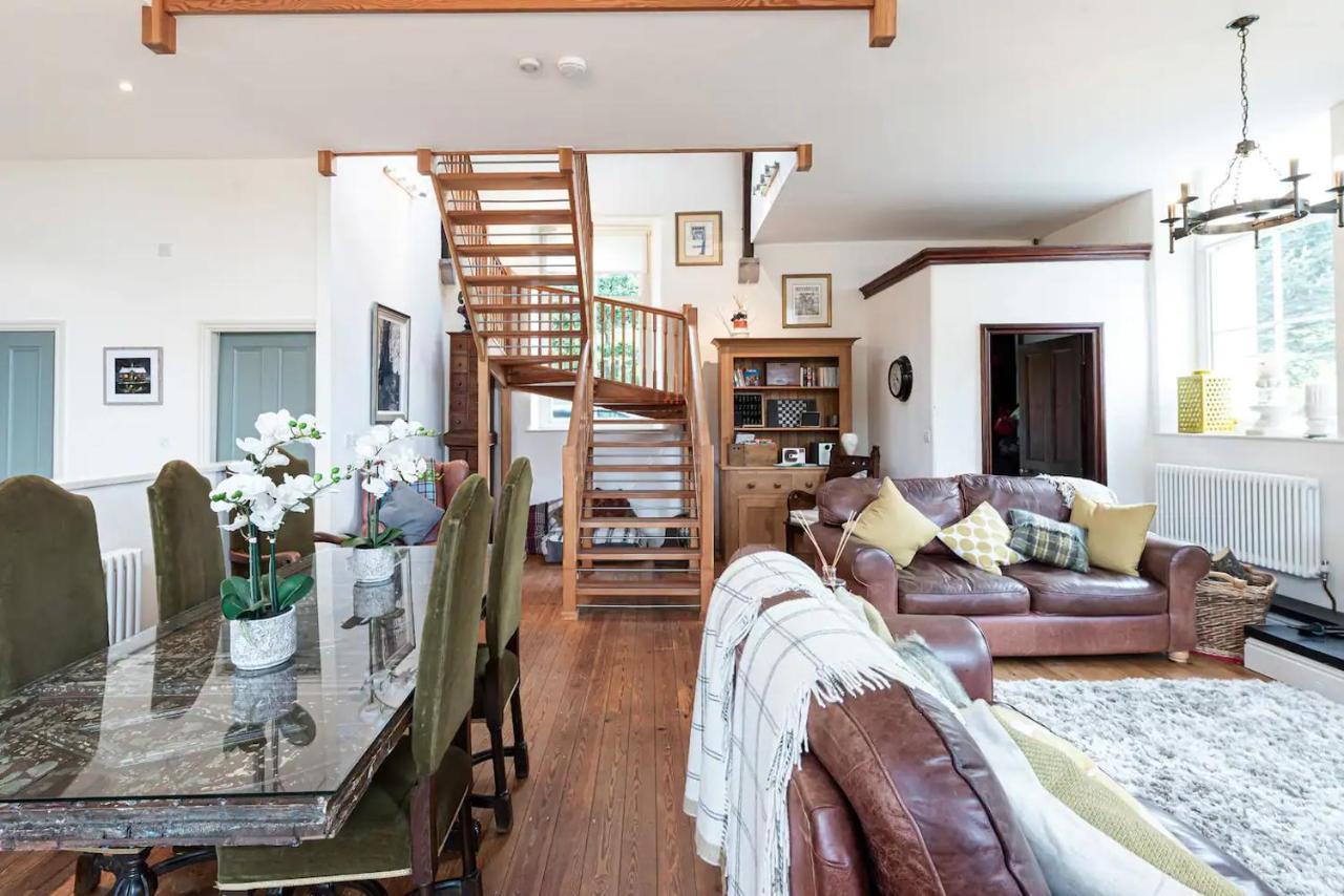 Converted Chapel, Stunning Sea & Mountain Views! Penmaenmawr Екстер'єр фото